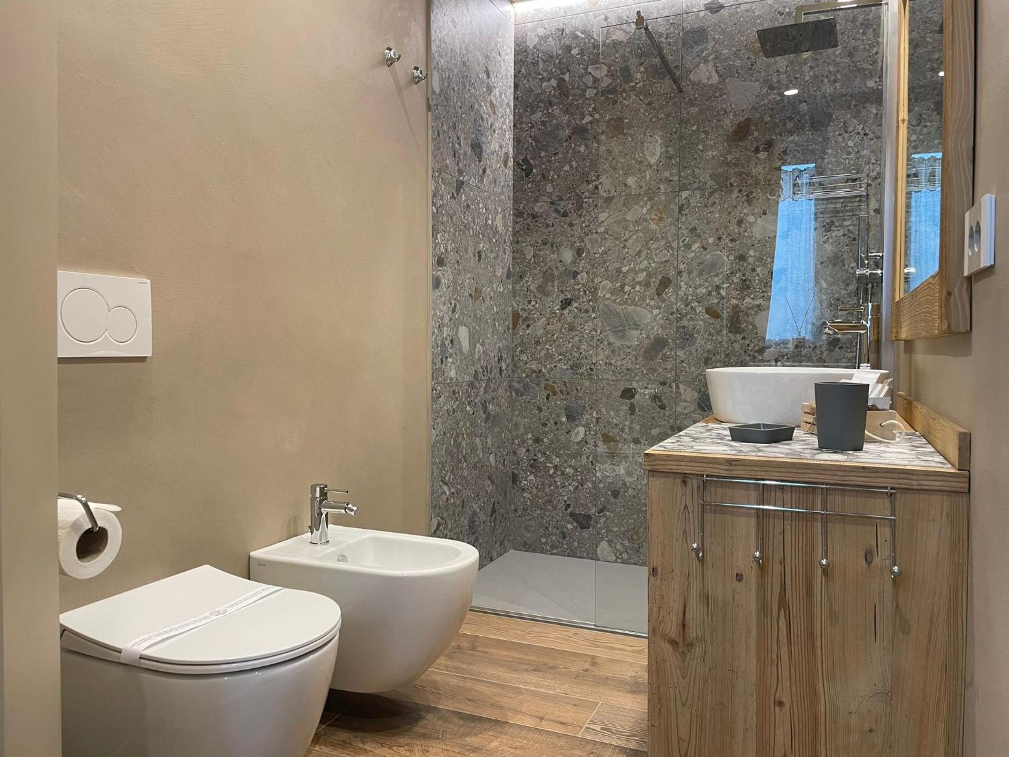 Trilogy Apartment Aosta Esterno foto